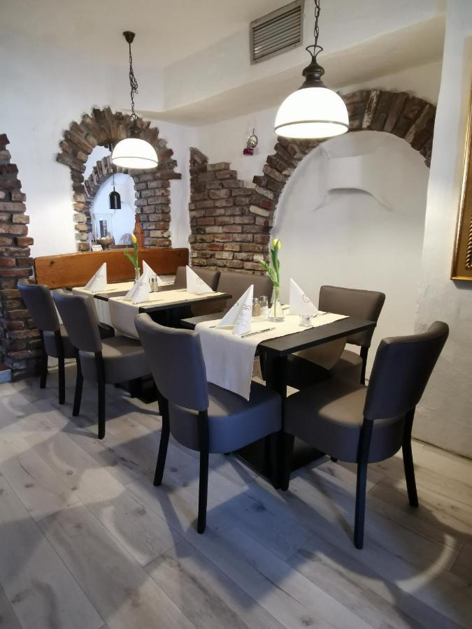 Hotel Zur Linde Rommerskirchen Eksteriør billede