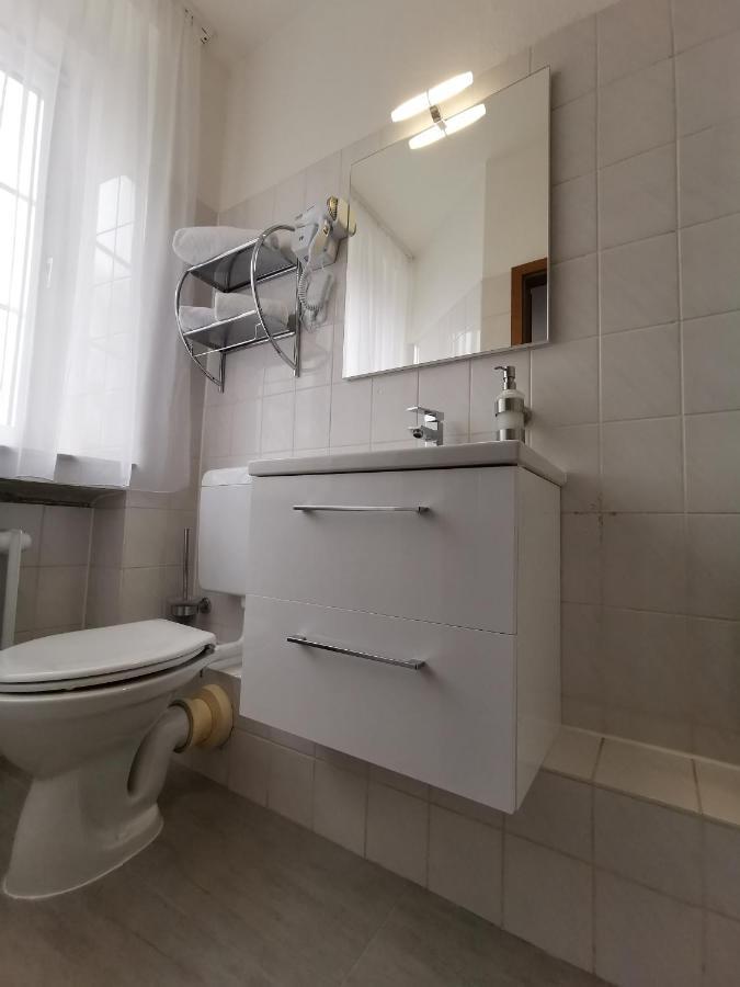 Hotel Zur Linde Rommerskirchen Værelse billede