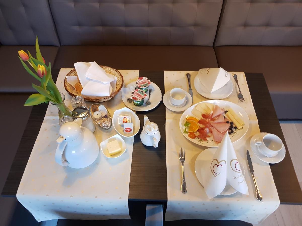Hotel Zur Linde Rommerskirchen Eksteriør billede