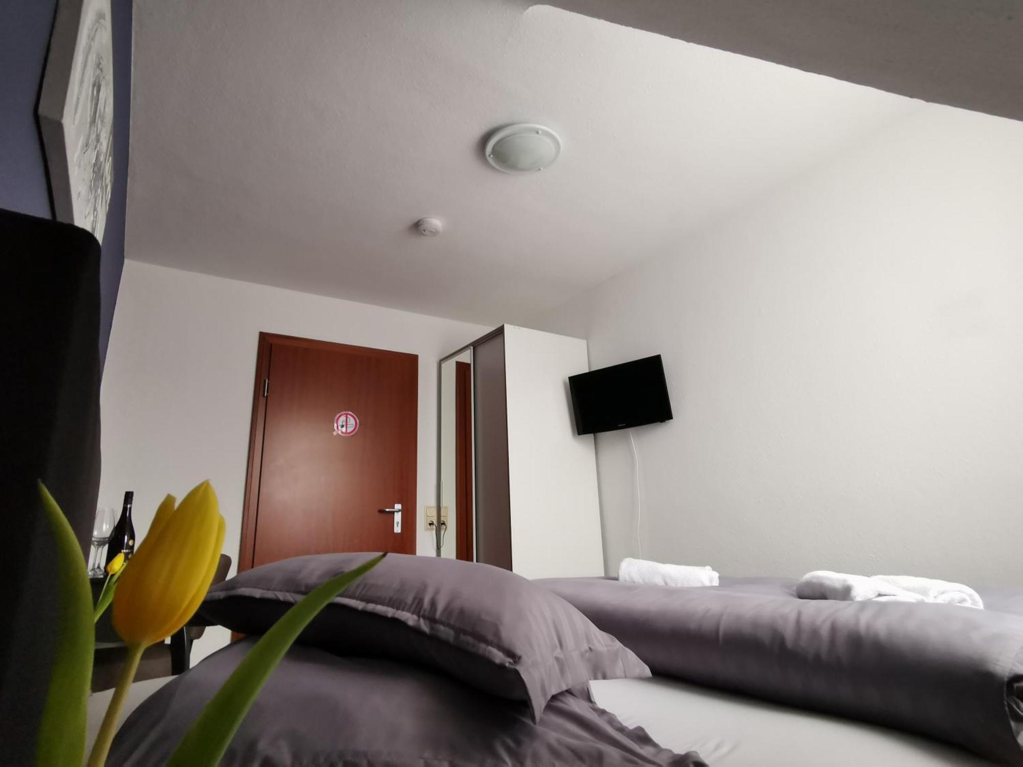 Hotel Zur Linde Rommerskirchen Værelse billede