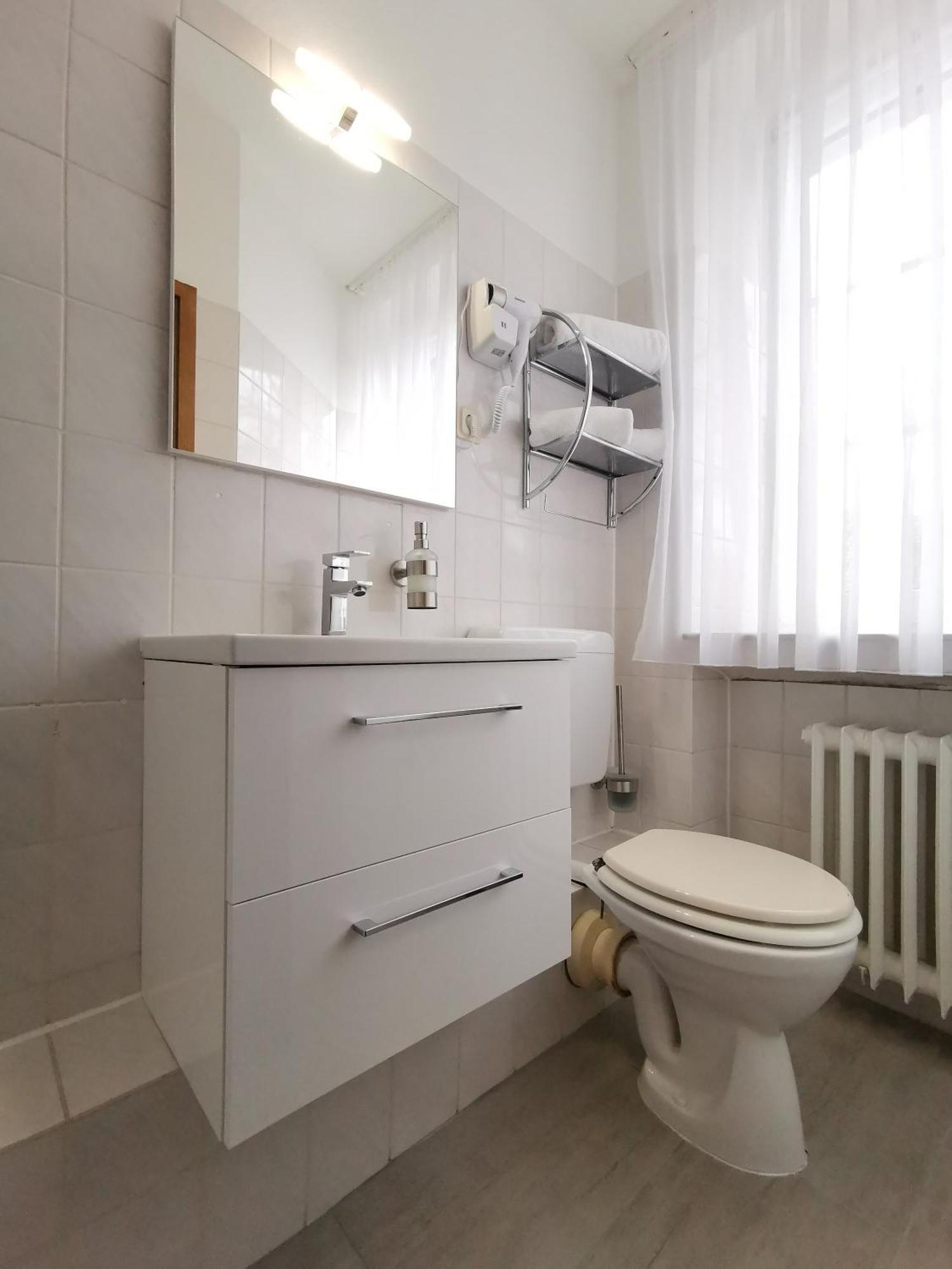 Hotel Zur Linde Rommerskirchen Værelse billede